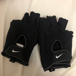Nike Womens Training Gloves in Black